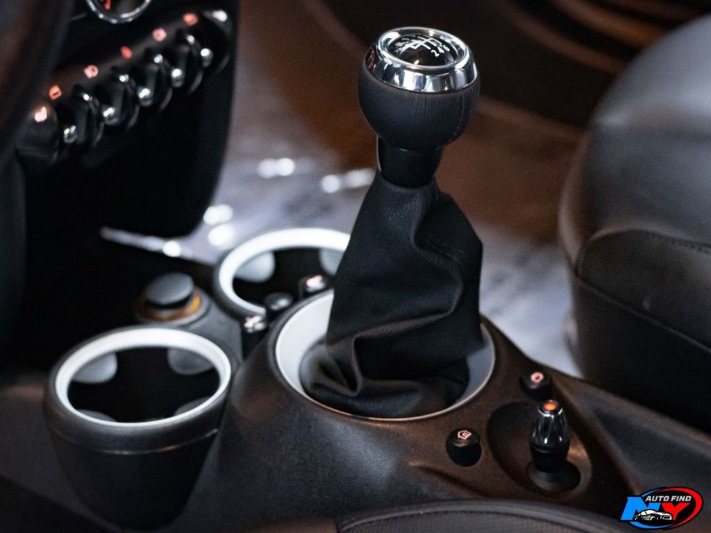 What Does 'L' Mean on a Car's Automatic Gear Shift? - CARFAX