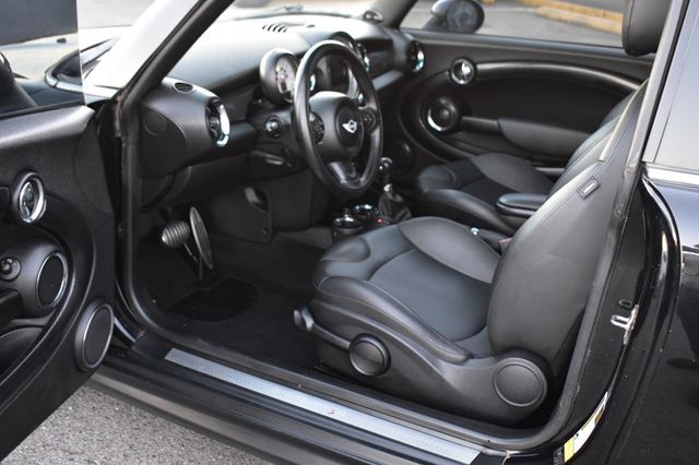 2012 MINI Cooper S Hardtop 2 Door  - 23093962 - 17