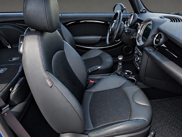 2012 MINI Cooper S Hardtop 2 Door 6-SPD MANUAL, BAYSWATER PKG, PAN SUNROOF, LEATHER, HEATED SEATS - 23082875 - 4