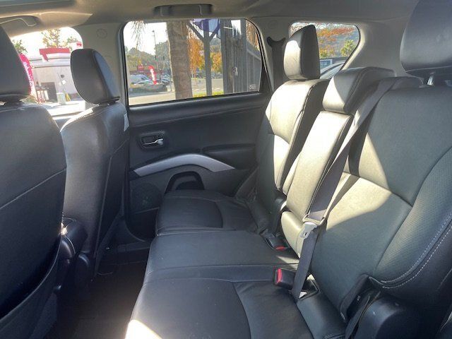 2012 Mitsubishi Outlander 2WD 4dr GT - 22947349 - 6