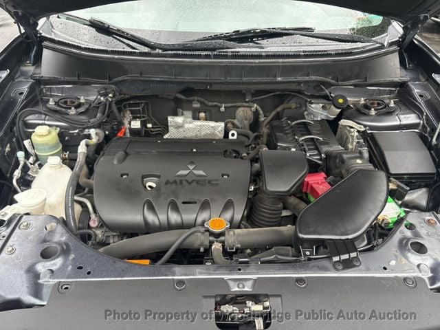 2012 Mitsubishi Outlander 4WD 4dr SE - 23046578 - 18