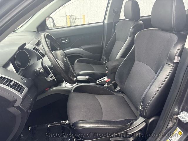 2012 Mitsubishi Outlander 4WD 4dr SE - 23046578 - 6