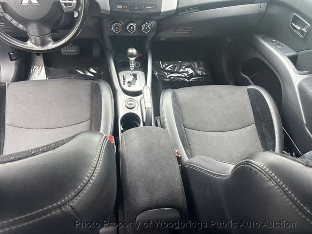 2012 Mitsubishi Outlander 4WD 4dr SE - 23046578 - 8