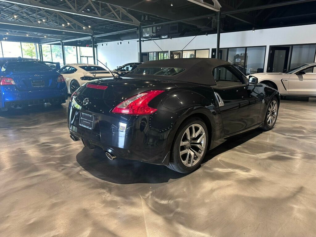 2012 Nissan 370Z Roadster/Touring/NAV/Bluetooth/ColorTouchScreen/ABS/KeylessStart - 22656420 - 2