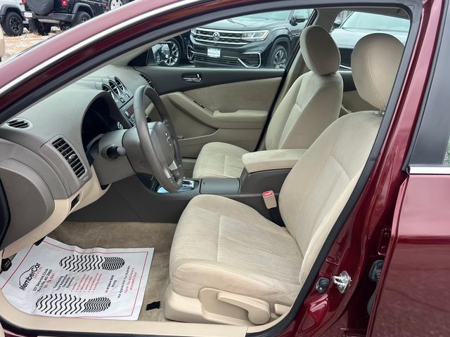 2012 Nissan Altima 4dr Sedan I4 CVT 2.5 S - 23008457 - 10