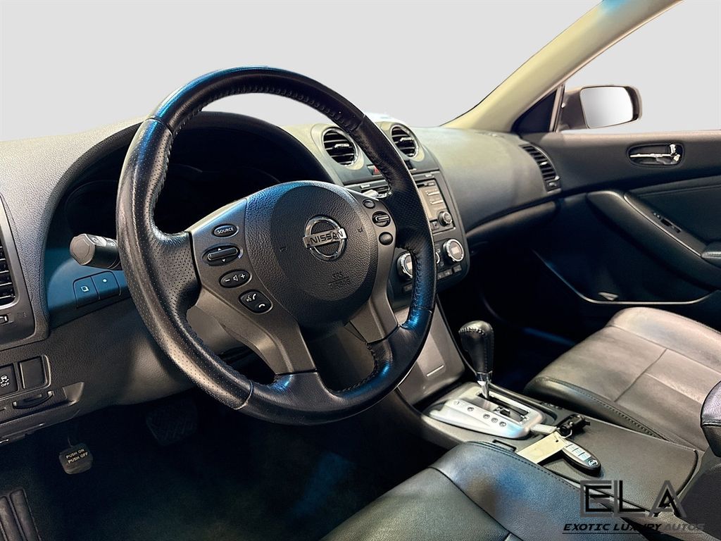 2012 Nissan Altima 4dr Sedan V6 CVT 3.5 SR - 22982127 - 11