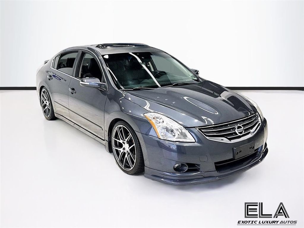 2012 Nissan Altima 4dr Sedan V6 CVT 3.5 SR - 22982127 - 1