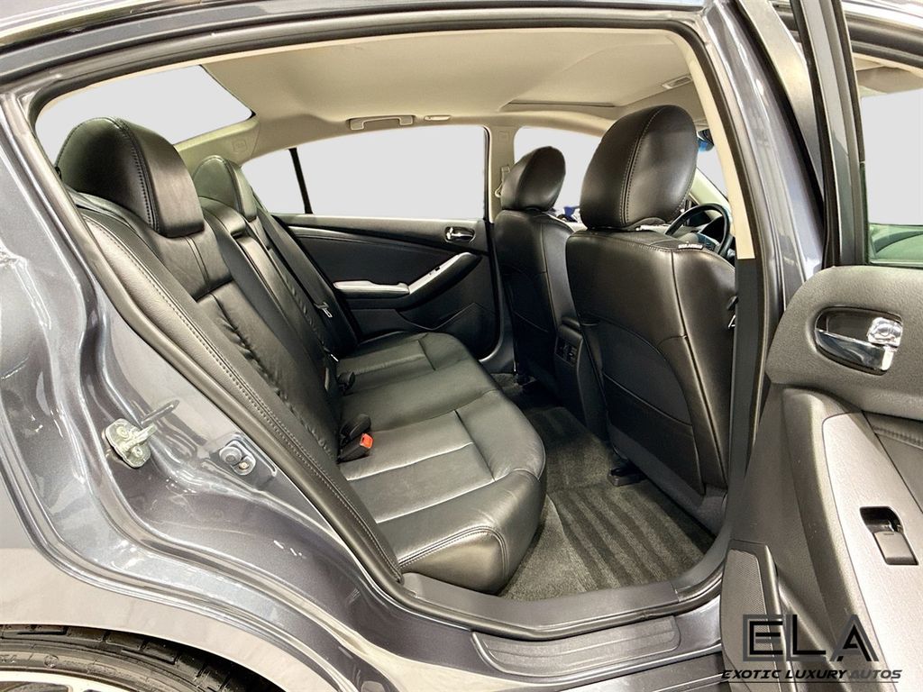 2012 Nissan Altima 4dr Sedan V6 CVT 3.5 SR - 22982127 - 28