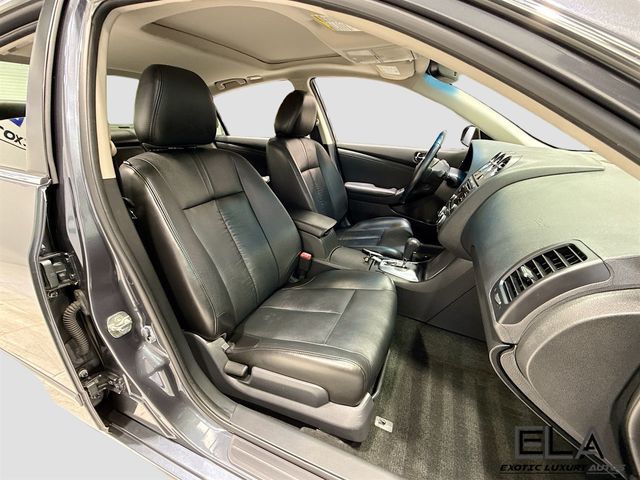 2012 Nissan Altima 4dr Sedan V6 CVT 3.5 SR - 22982127 - 30