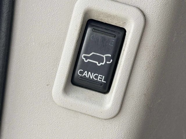 2012 Nissan Armada 4WD 4dr Platinum - 23018671 - 11