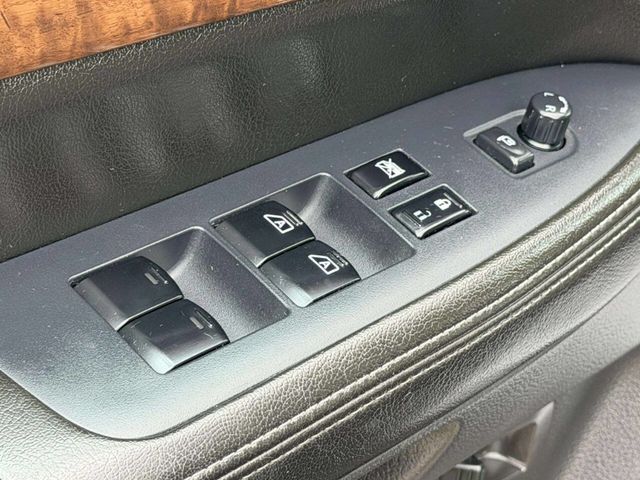 2012 Nissan Armada 4WD 4dr Platinum - 23018671 - 17