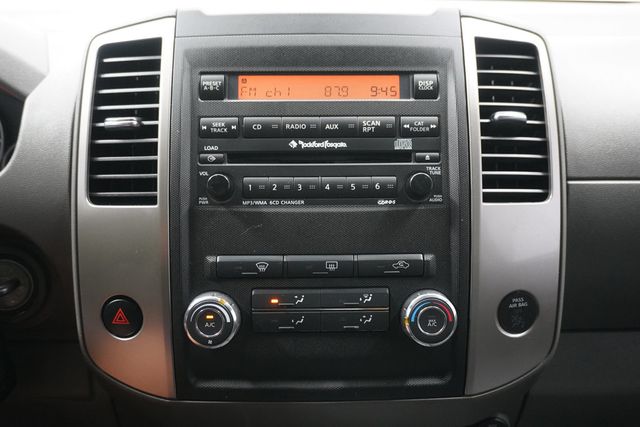 2012 Nissan Frontier 2WD Crew Cab SWB Automatic SL - 22925424 - 16