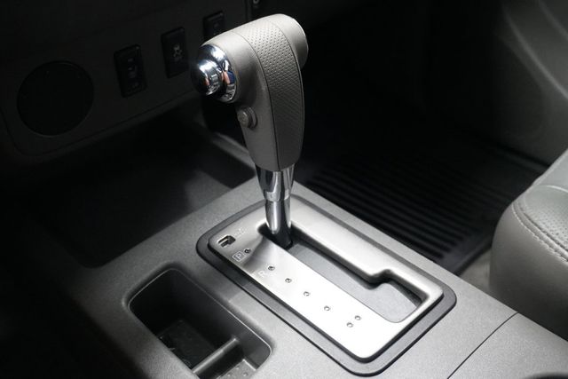 2012 Nissan Frontier 2WD Crew Cab SWB Automatic SL - 22925424 - 18