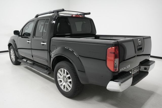 2012 Nissan Frontier 2WD Crew Cab SWB Automatic SL - 22925424 - 4