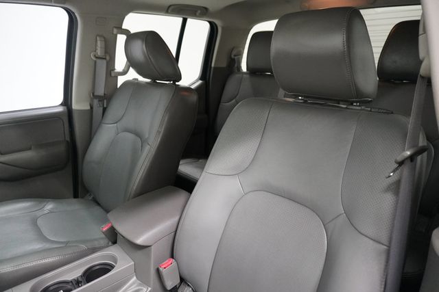 2012 Nissan Frontier 2WD Crew Cab SWB Automatic SL - 22925424 - 8