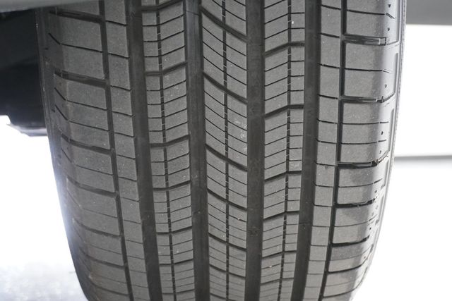 2012 Nissan Frontier 2WD Crew Cab SWB Automatic SL - 23006096 - 24