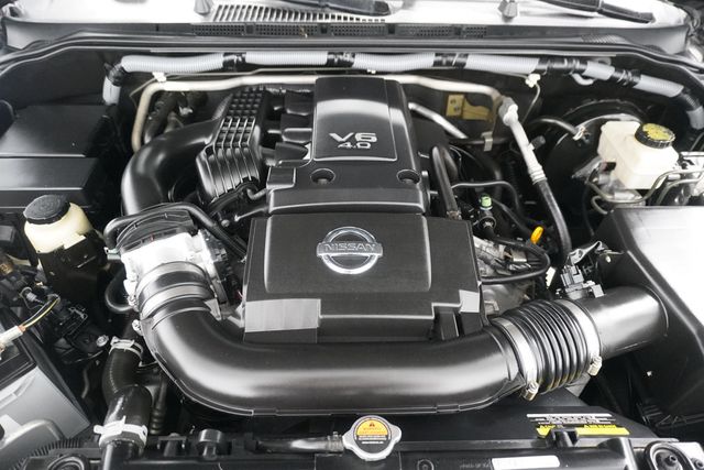 2012 Nissan Frontier 2WD Crew Cab SWB Automatic SL - 23006096 - 25