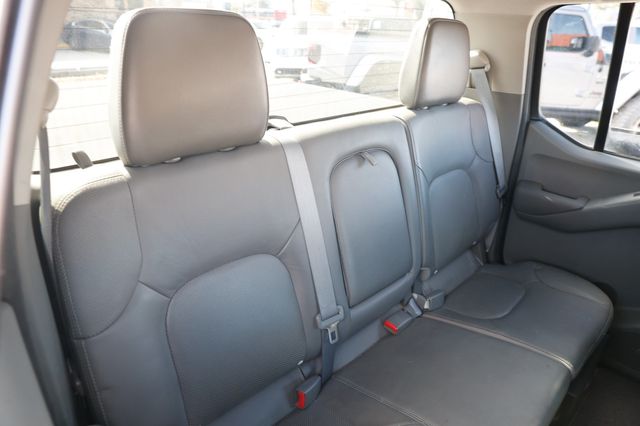 2012 Nissan Frontier 2WD Crew Cab SWB Automatic SL - 22972677 - 16