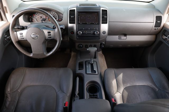 2012 Nissan Frontier 2WD Crew Cab SWB Automatic SL - 22972677 - 1