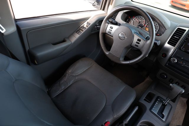2012 Nissan Frontier 2WD Crew Cab SWB Automatic SL - 22972677 - 22