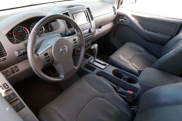 2012 Nissan Frontier 2WD Crew Cab SWB Automatic SL - 22972677 - 5