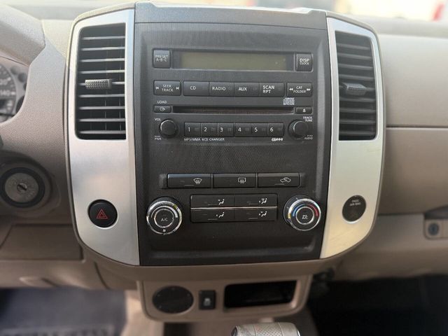 2012 Nissan Frontier 2WD Crew Cab SWB Automatic SV - 23055525 - 10