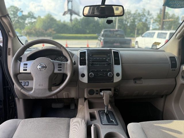 2012 Nissan Frontier 2WD Crew Cab SWB Automatic SV - 23055525 - 13