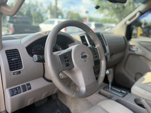 2012 Nissan Frontier 2WD Crew Cab SWB Automatic SV - 23055525 - 7