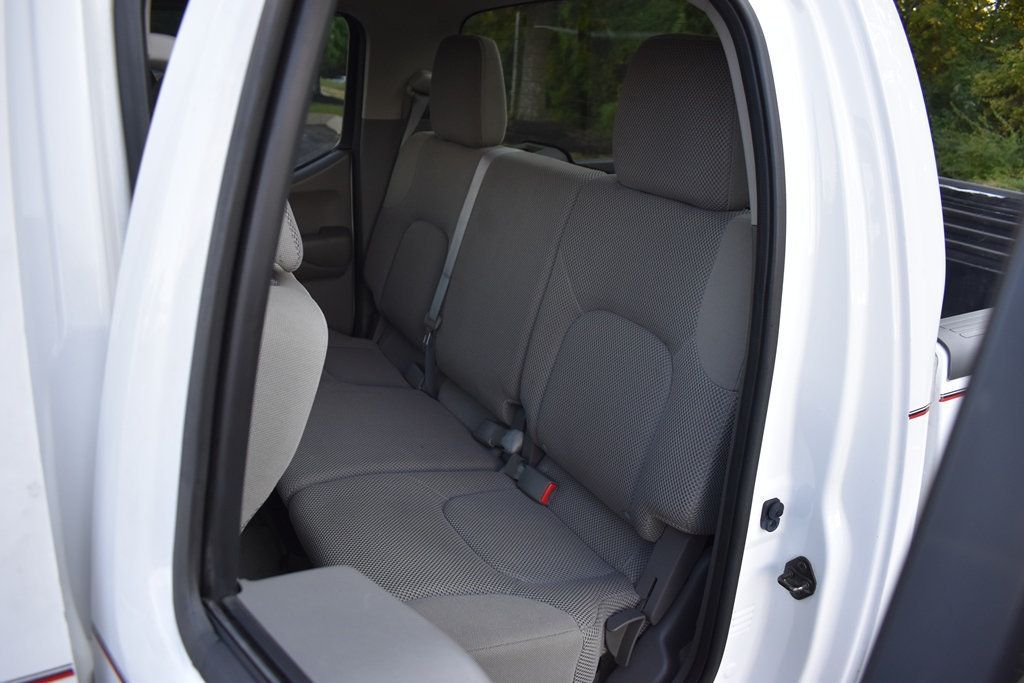2012 Nissan Frontier Crew Cab S photo 4