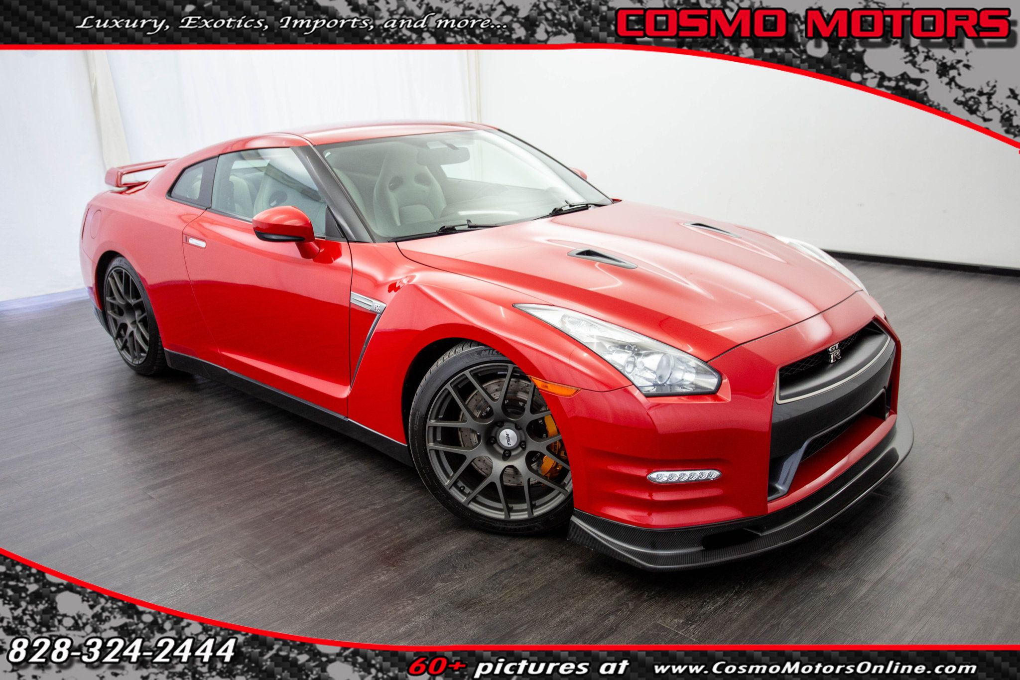 2012 Nissan GT-R Premium photo 2