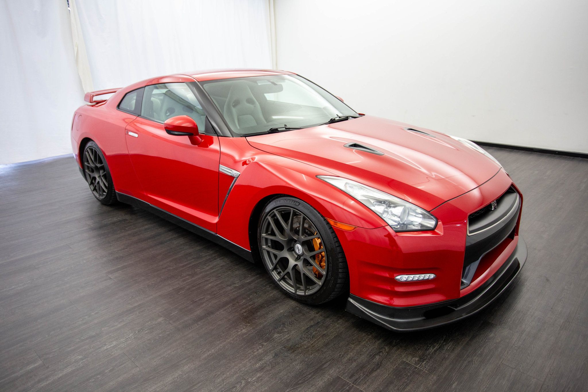 2012 Nissan GT-R Premium photo 3