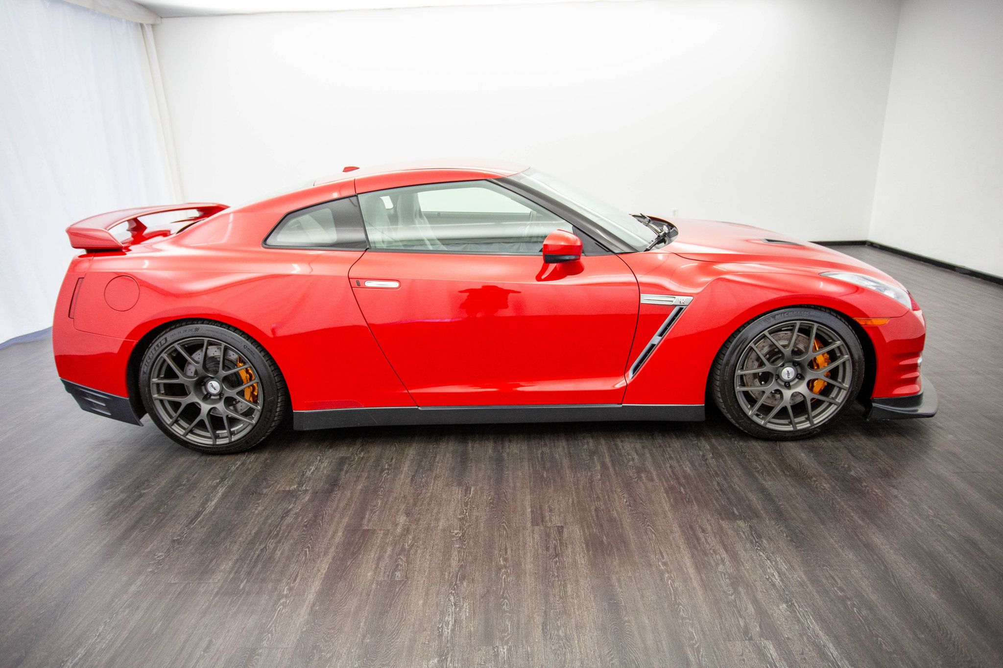 2012 Nissan GT-R Premium photo 7