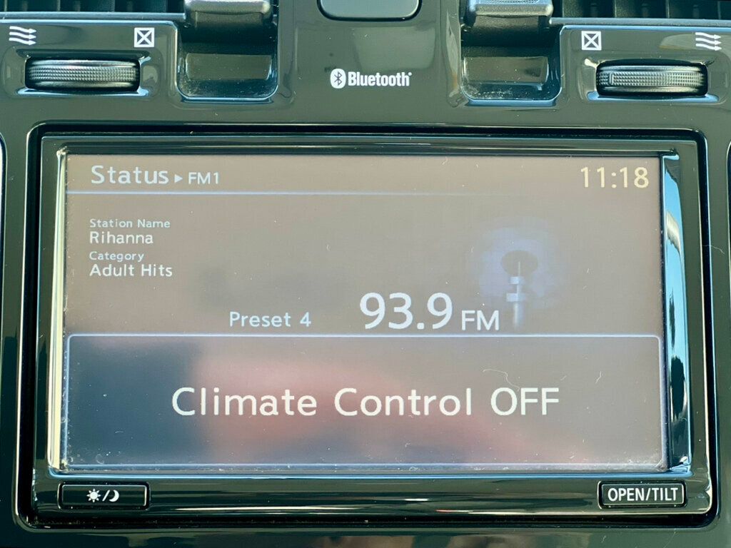 2012 Nissan Leaf  - 23002200 - 24