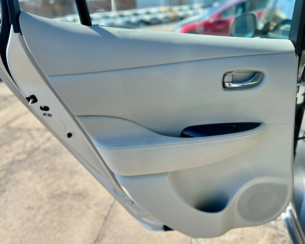 2012 Nissan Leaf 4dr Hatchback SL - 23002200 - 13