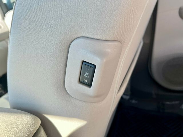 2012 Nissan Leaf 4dr Hatchback SL - 23002200 - 15