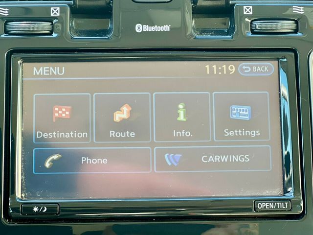 2012 Nissan Leaf 4dr Hatchback SL - 23002200 - 25