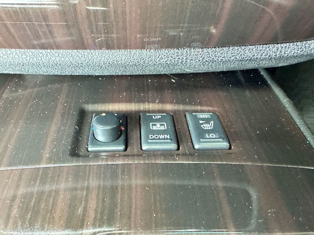 2012 Nissan Maxima 4dr Sedan V6 CVT 3.5 SV - 23091481 - 30