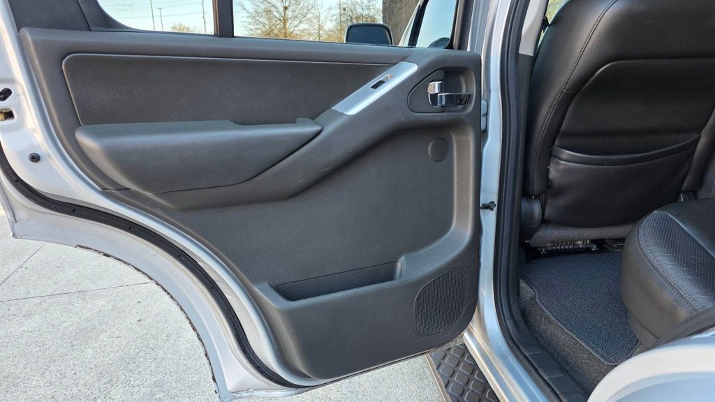 2012 Nissan Pathfinder  - 22987486 - 38