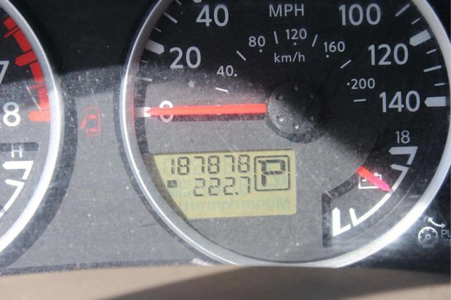 2012 Nissan Pathfinder 4WD 4dr V6 LE - 23001763 - 7