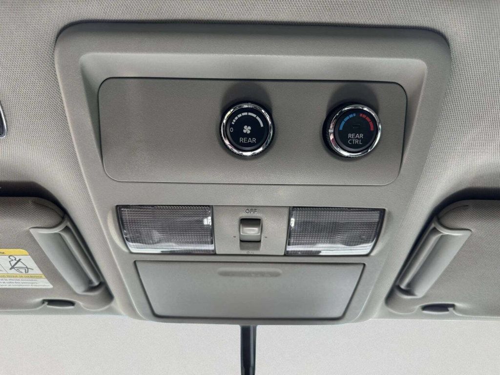 2012 Nissan Pathfinder 4WD 4dr V6 Silver Edition - 23041910 - 30
