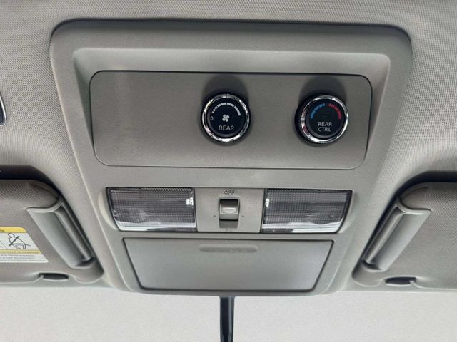 2012 Nissan Pathfinder 4WD 4dr V6 Silver Edition - 23041910 - 30