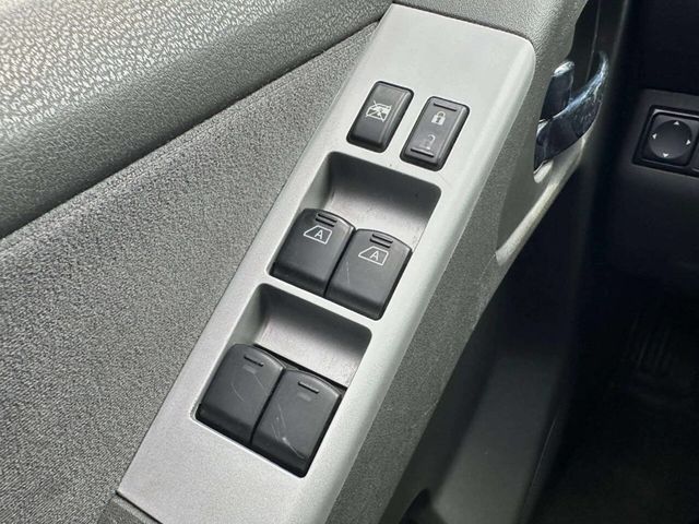 2012 Nissan Pathfinder 4WD 4dr V6 Silver Edition - 23041910 - 34