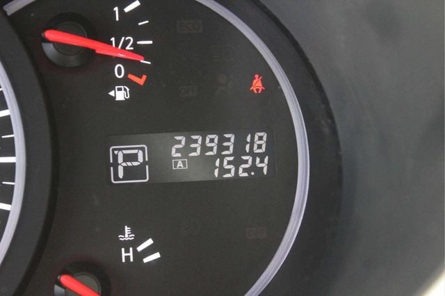 2012 Nissan Quest 4dr SL - 23024680 - 9