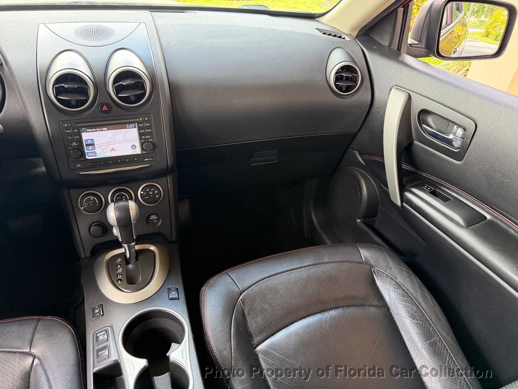 2012 Nissan Rogue SL FWD - 23055647 - 35
