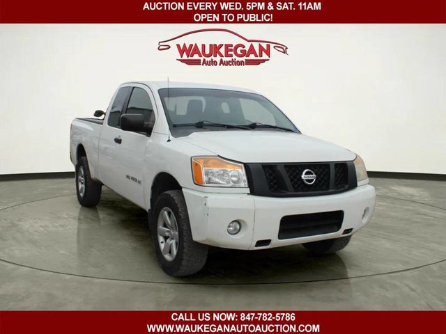 2012 Nissan Titan 4WD King Cab SWB S - 22980655 - 2