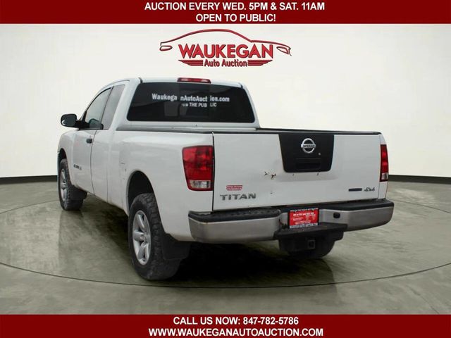 2012 Nissan Titan 4WD King Cab SWB S - 22980655 - 5