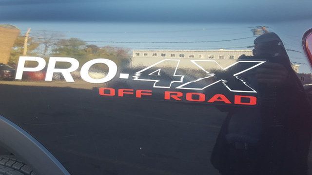 2012 Nissan Titan PRO-4X Crew Cab 4WD - 18237845 - 9