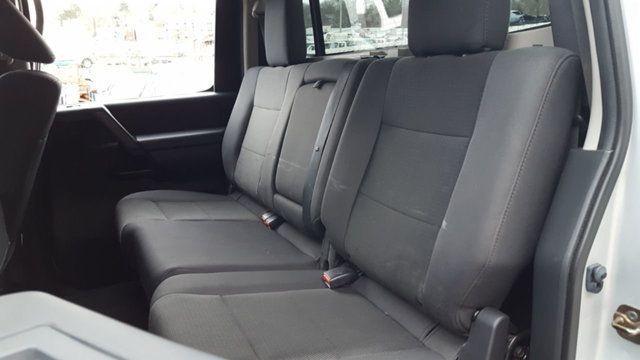2012 Nissan Titan S Crew Cab 4WD - 18237850 - 11