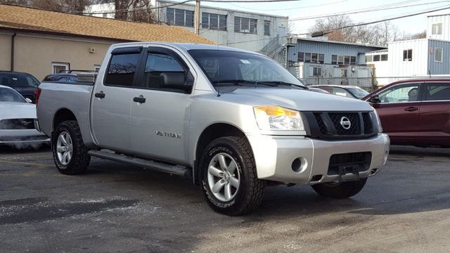 2012 Nissan Titan S Crew Cab 4WD - 18237850 - 3