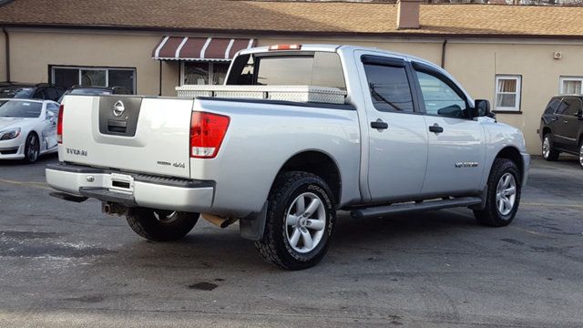 2012 Nissan Titan S Crew Cab 4WD - 18237850 - 4